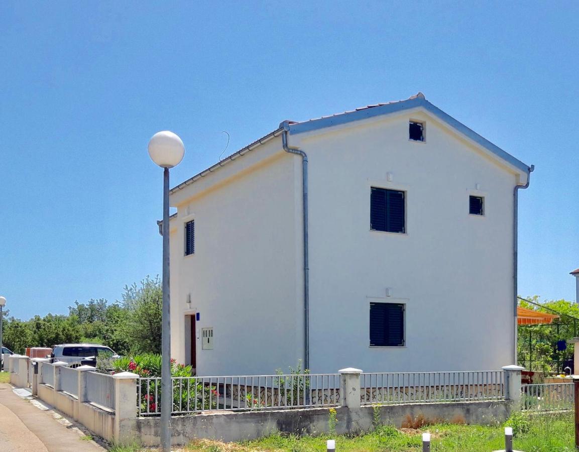 Apartment Pepa Starigrad Paklenica Extérieur photo
